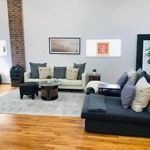  Apartment Updated Amazing Bi -level Minutes From Water Views Of New York